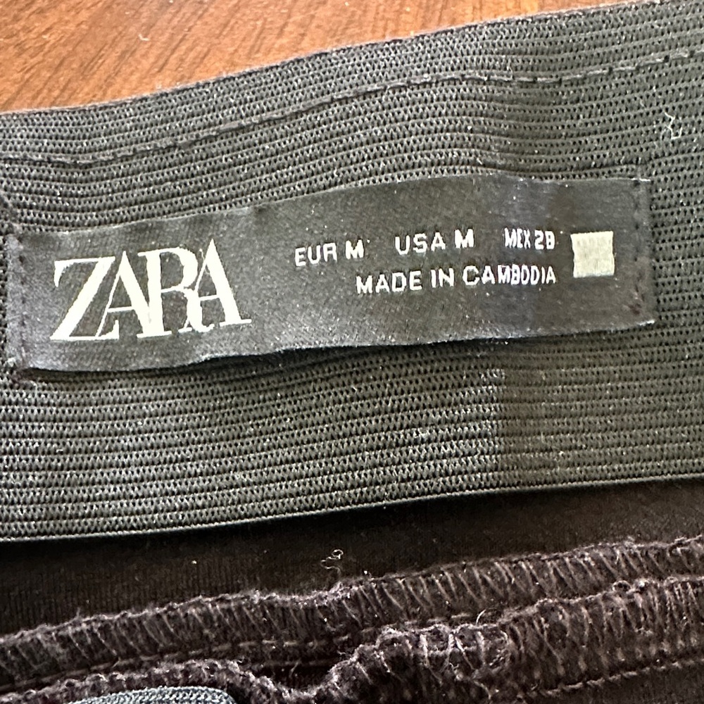 Zara Black High-Waisted Sailor Button Leggings - Picture 4 of 8